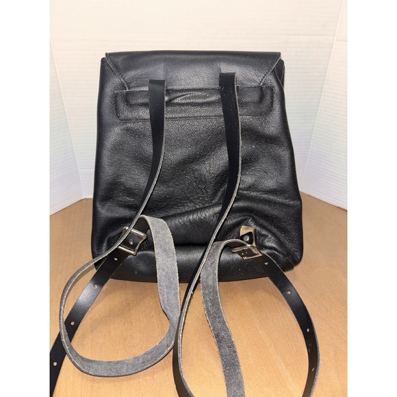 Vintage Harley Davidson Black/White Speckled Leather Backpack/Bar & Shield - Picture 3 of 9